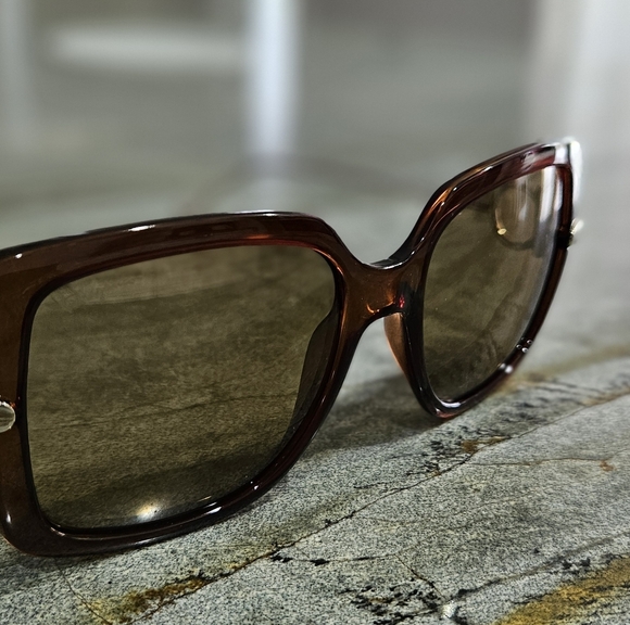 Salvatore Ferragamo Women's Sunglasses with Brown Frame NWT - Picture 7 of 16